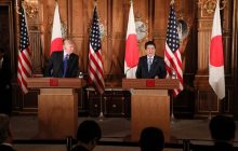 Spoločná tlačová konferencia premiéra Japonska Š. Abeho a prezidenta USA D. Trumpa