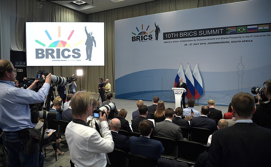 Tlačová konferencia prezidenta RF V. Putina po rokovaní skupiny BRICS /plné znenie/