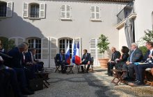 Spoločná tlačová konferencia Macron – Putin
